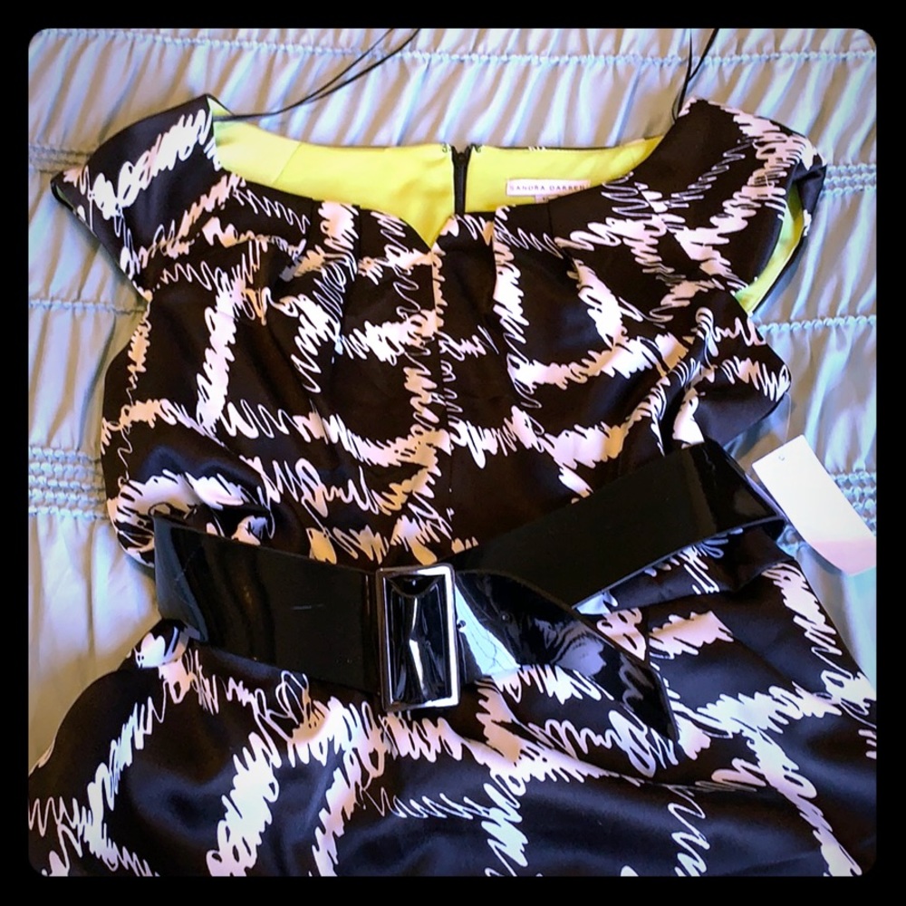 New with tags cute dress with pockets!